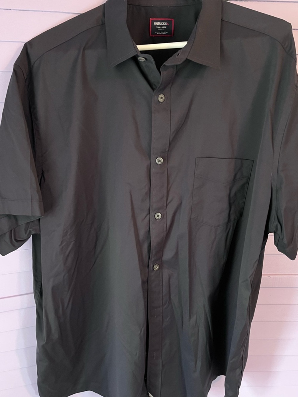 UNTUCKit Men's Short Sleeve Button-Down Shirt - Black